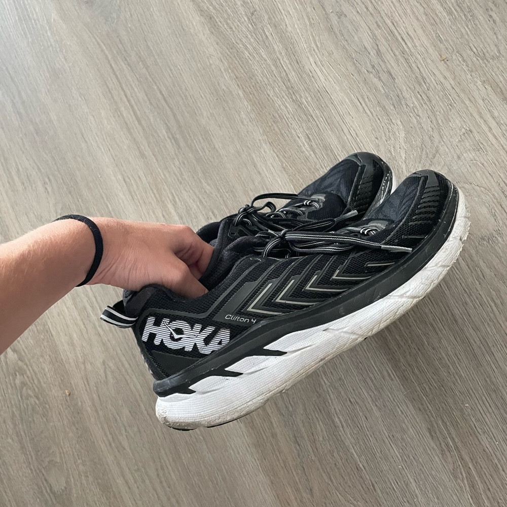 Hoka Clifton 4